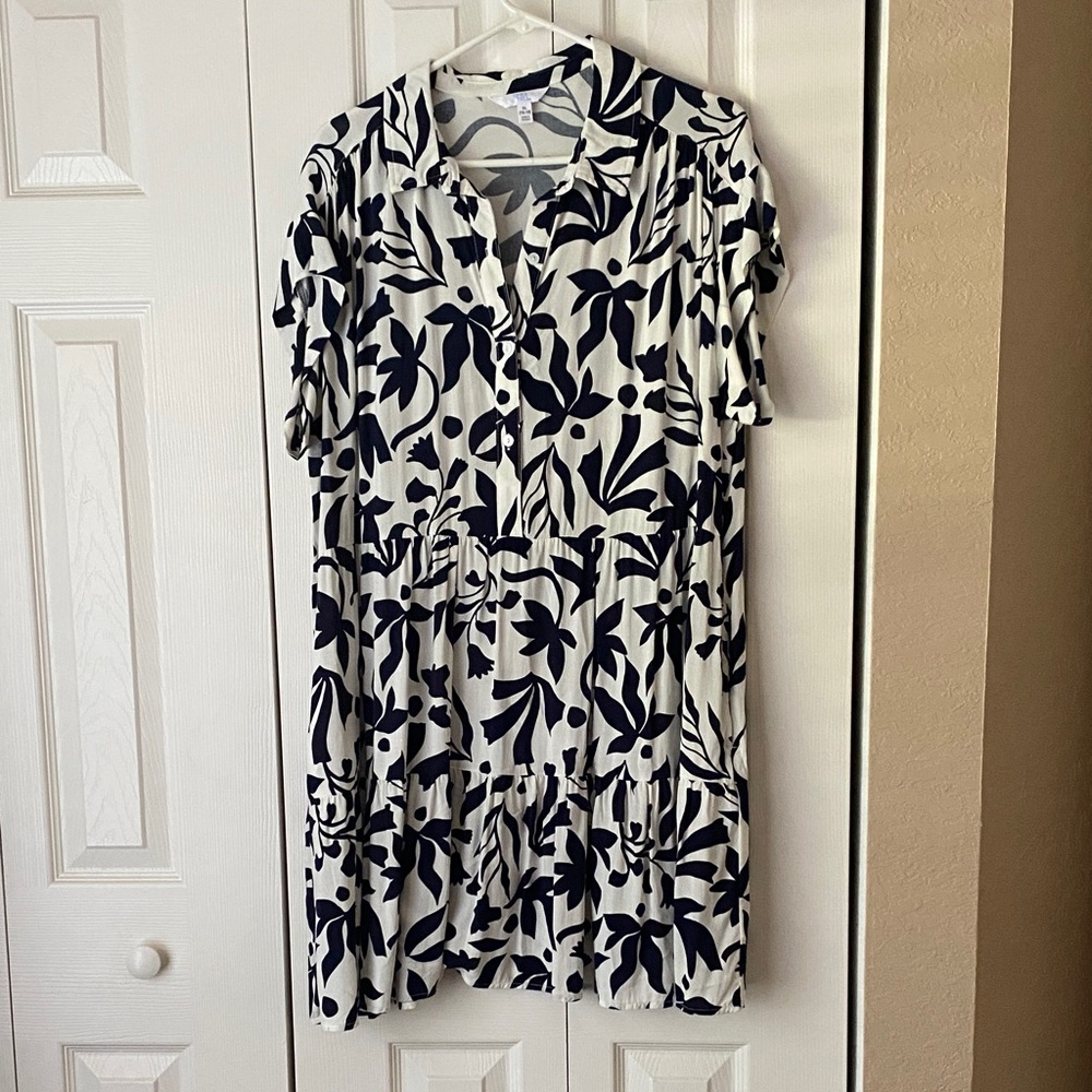 Time and Tru Navy and White Floral Dress